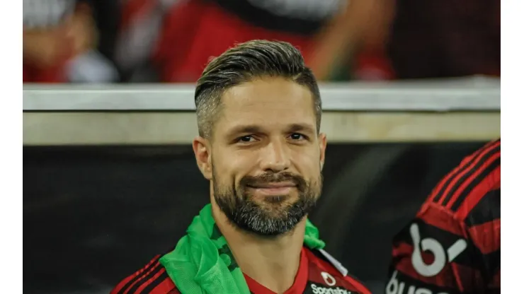 Diego Ribas retornará aos gramados em março para defender equipe alemã; saiba mais sobre o retorno do jogador.