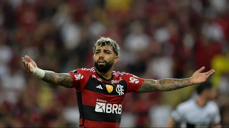 Ex-auxiliar de Tite expõe relação entre Gabigol e treinador, revelando o clima entre os dois.