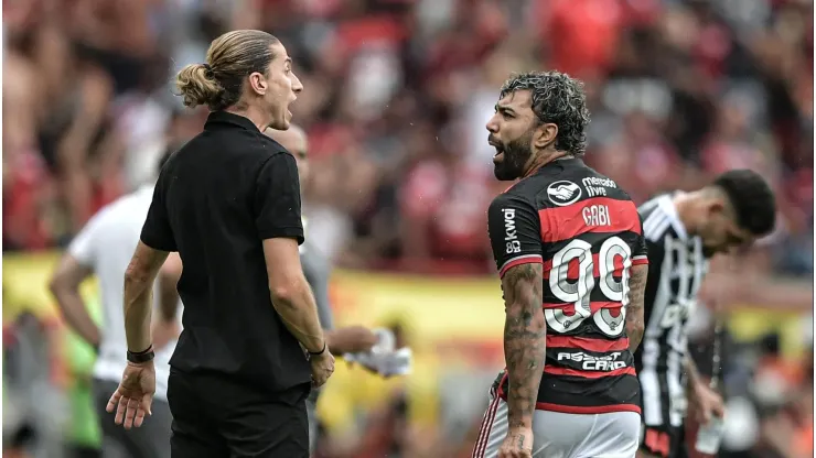 Filipe Luís decide manter Gabigol afastado para o bem da equipe.