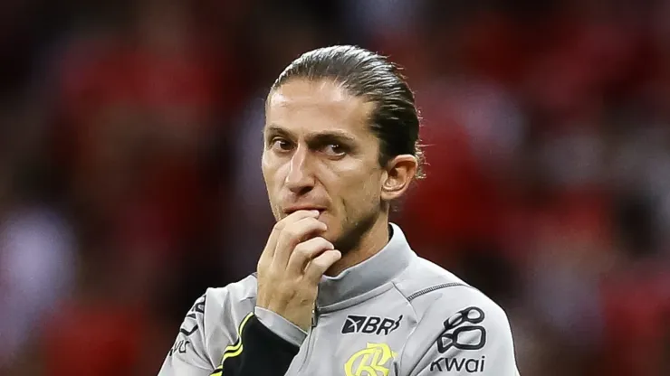 Filipe Luís finaliza preparativos visando Flamengo x Atlético