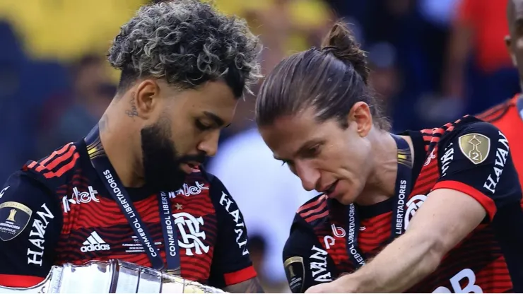 Gabigol cresce no Flamengo com a ajuda de Filipe Luís