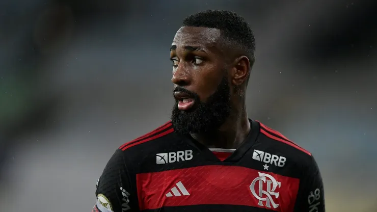 Gerson treina sem intercorrências na seleção e Flamengo não precisa se preocupar