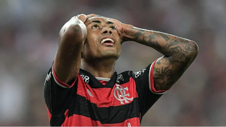 Investigação envolvendo Bruno Henrique, jogador do Flamengo, leva narrador a fazer desabafo tocante: "Uma situação muito triste"