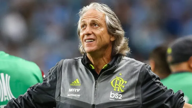 Jorge Jesus comemora a conquista do título da Libertadores pelo Flamengo em 2019.