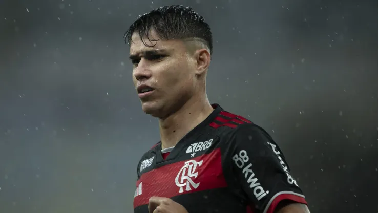 Luiz Araújo participa de treino no Flamengo e pode estar disponível na Copa do Brasil