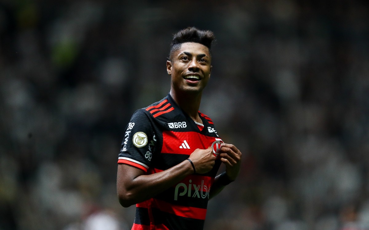 Landim revela que Bruno Henrique rejeitou uma proposta milionária para jogar no Flamengo.