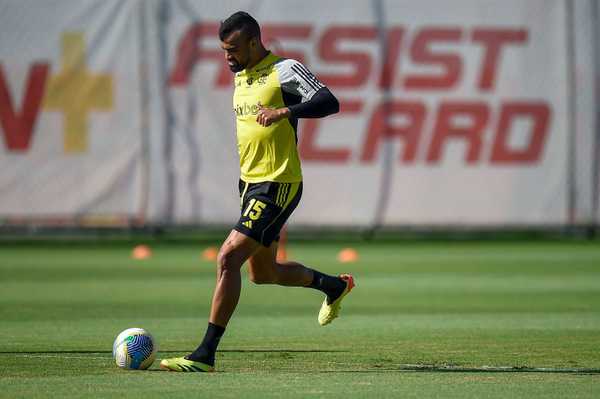 Fabrício Bruno formará dupla com David Luiz na zaga do Flamengo contra o Vasco