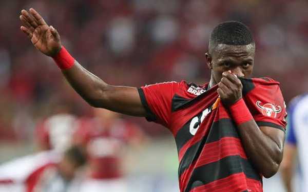 Flamengo comemora título de Vini JR: “Apesar das críticas, te amamos”