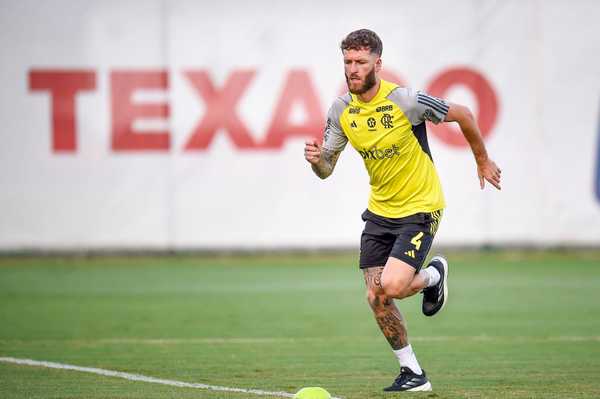 Léo Pereira se recupera e está pronto para retornar ao Flamengo contra o Grêmio após treino em campo