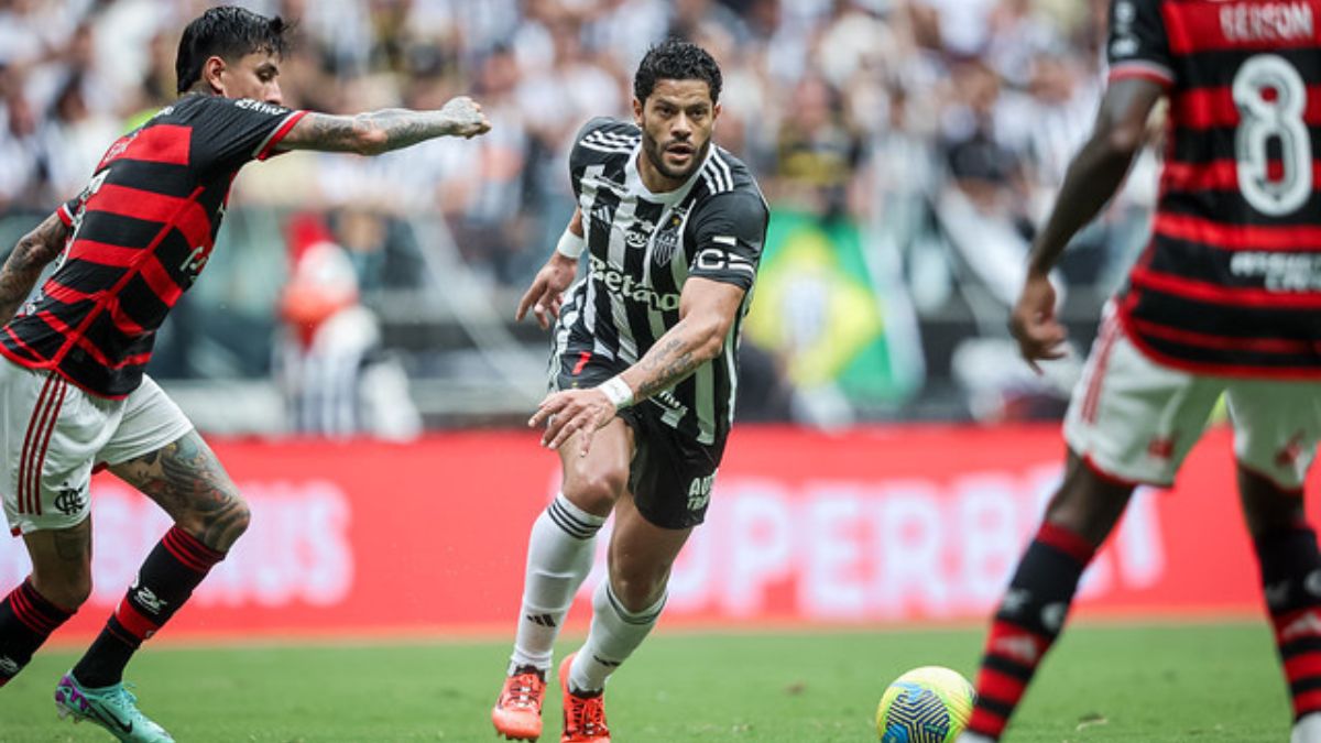 Técnico do Atlético-MG define escalação titular para partida contra o Flamengo