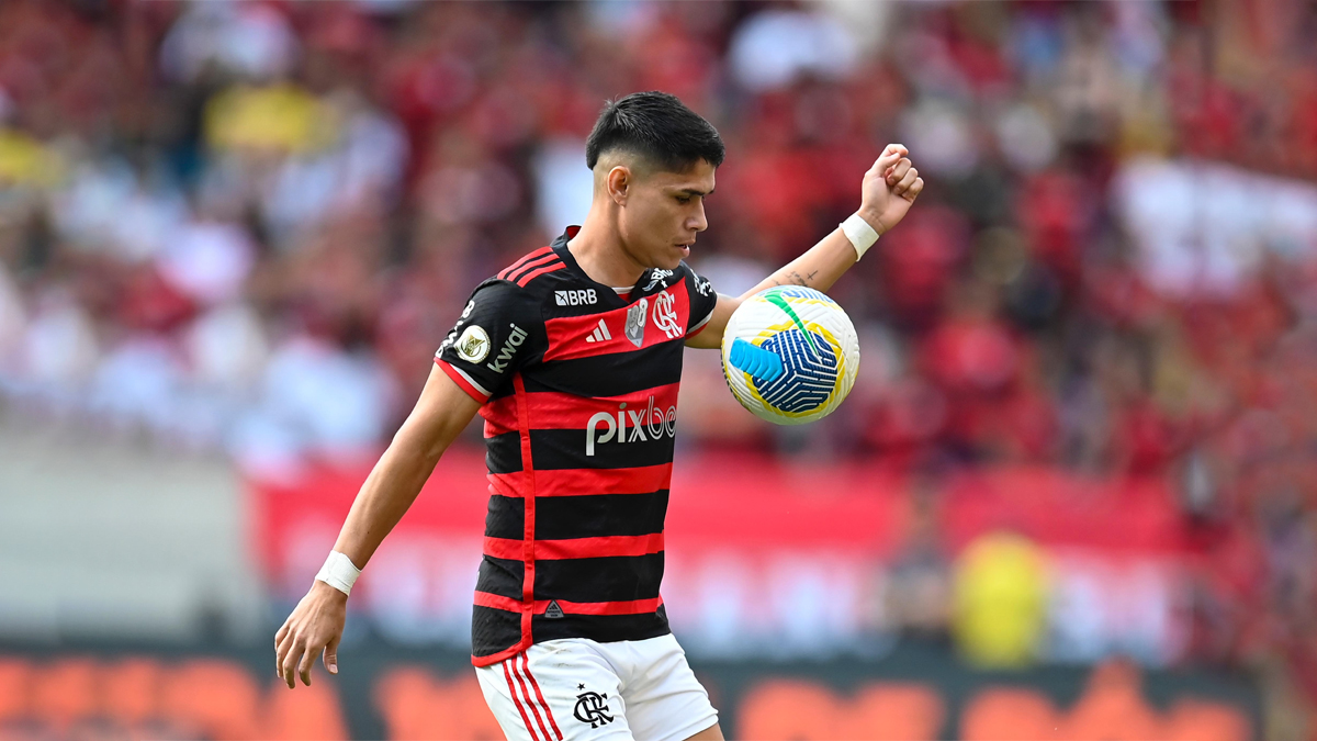 Luiz Araújo está de fora da partida do Flamengo contra o Cuiabá