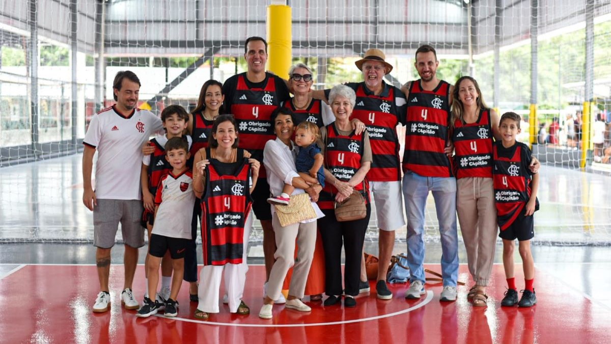 Ídolo do Flamengo, Marcelinho é homenageado com nome de quadra na Gávea.