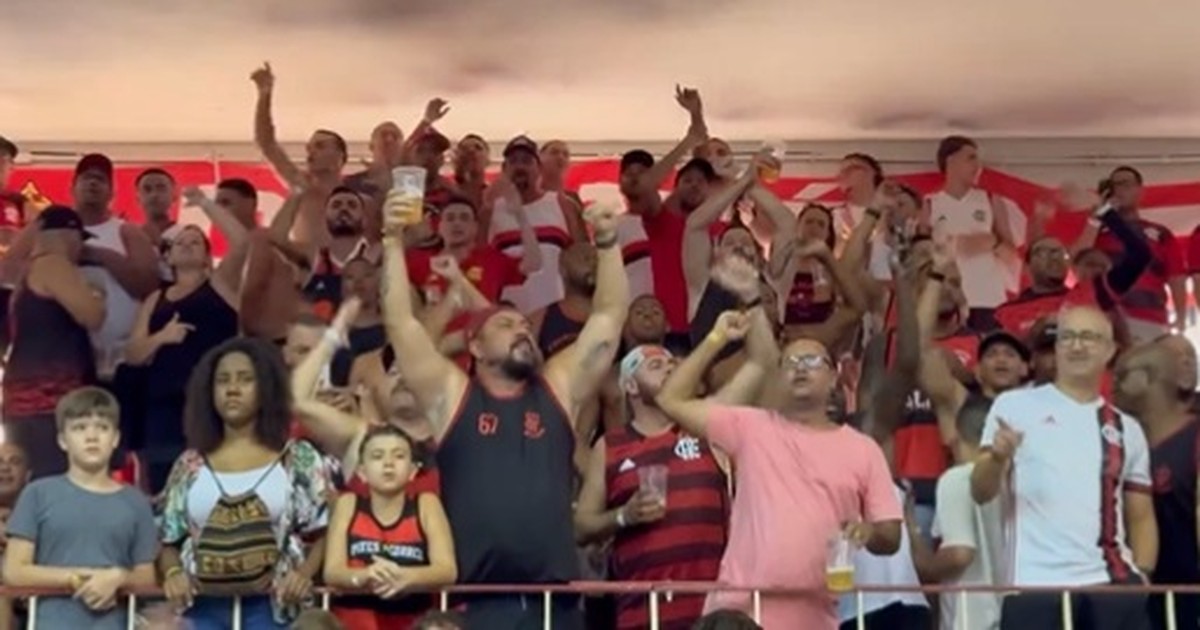 Torcedores do Flamengo manifestam insatisfação com Gabigol em partida de basquete