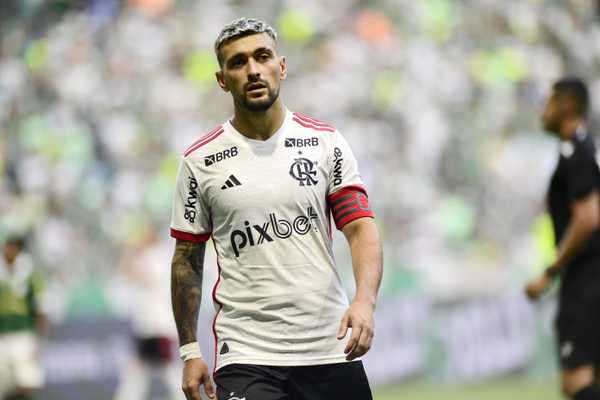 Arrascaeta retorna à equipe titular do Flamengo para o confronto contra o Bolívar