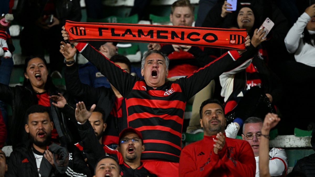 Flamengo vence ‘batalha’ de torcidas na Libertadores