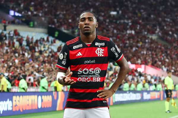 Flamengo retorna aos treinos sem seus selecionáveis, Gabigol e Lorran; saiba mais sobre a ausência do jovem