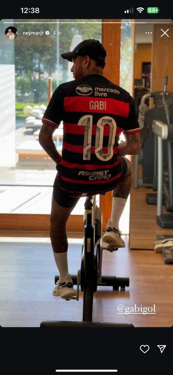 Neymar compartilha foto com a camisa 10 do Flamengo e Gabigol revela: “Combinou perfeito”