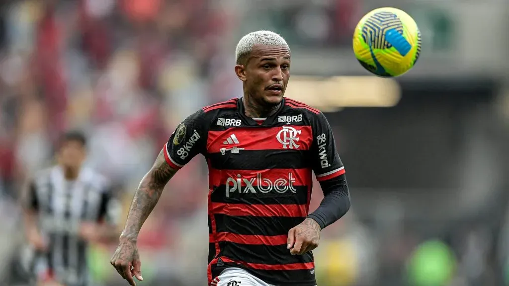 BAP avalia possibilidade de negociação de Fabrício Bruno e Wesley no Flamengo