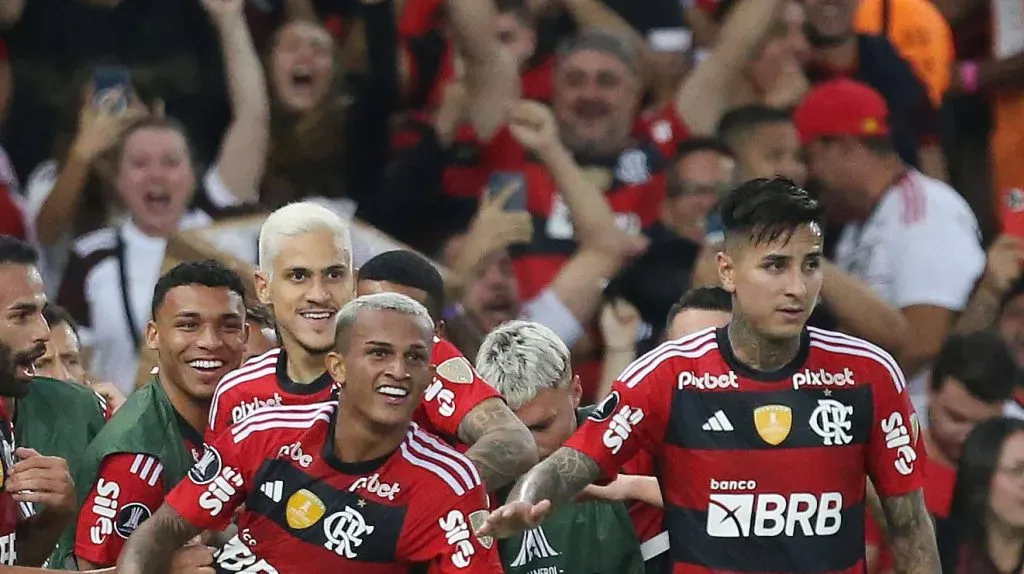 Erick Pulgar emite comunicado oficial e esclarece que não irá deixar o Flamengo.