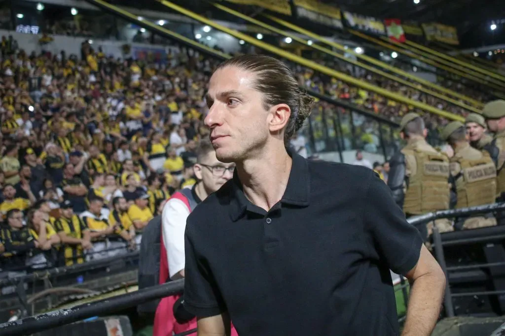 Filipe Luís aguarda início de 2025 no Flamengo com reforço no ataque.