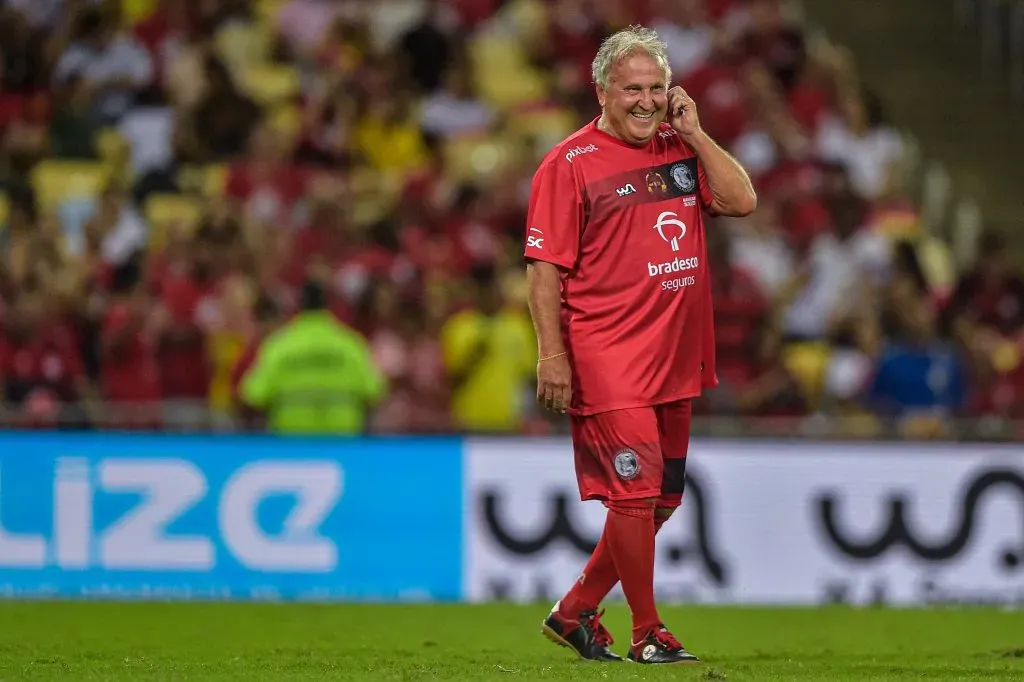 Zico é convidado para acompanhar o Flamengo no Mundial de Clubes.