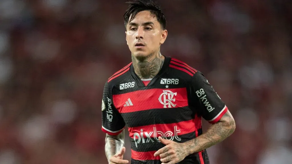 Flamengo sugere troca de Pulgar por Villasanti com Grêmio para manter equilíbrio entre os clubes.