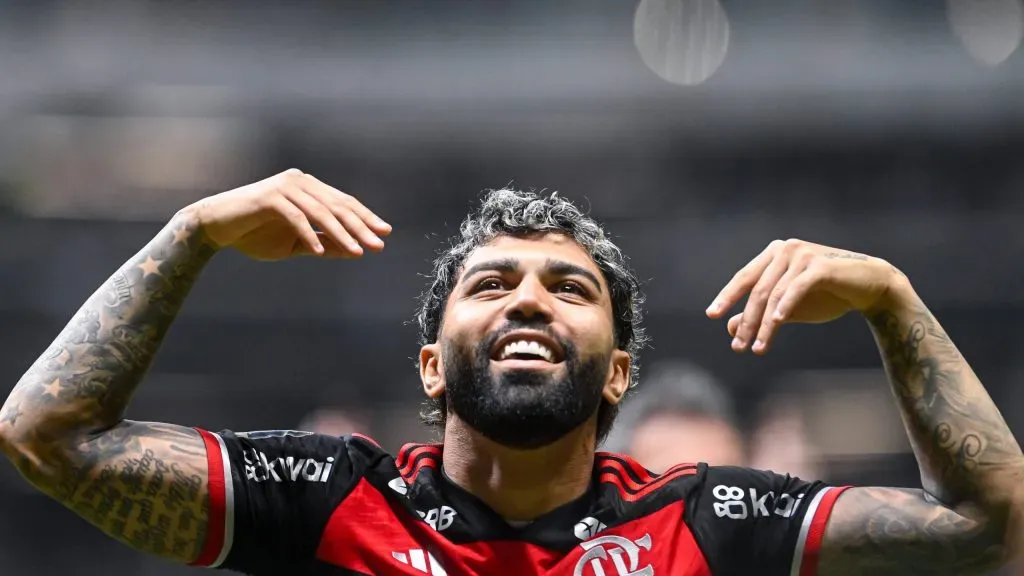 Gabigol encerra sua passagem pelo Flamengo e torcedores se despedem: “até logo”