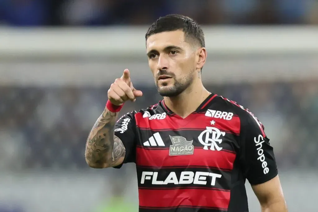 Arrascaeta, do Flamengo, elogia Neymar e manda recado sincero