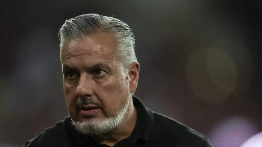 Boto não aprova e o Flamengo descarta a contratação de Wesley