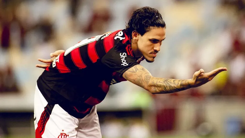 Filipe Luís rebate críticas ao ataque do Flamengo