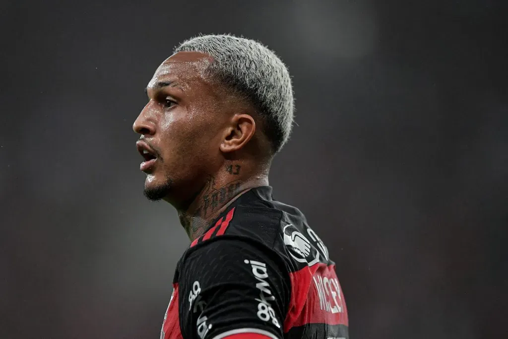 Flamengo avalia chance de negociar Wesley por valor inferior