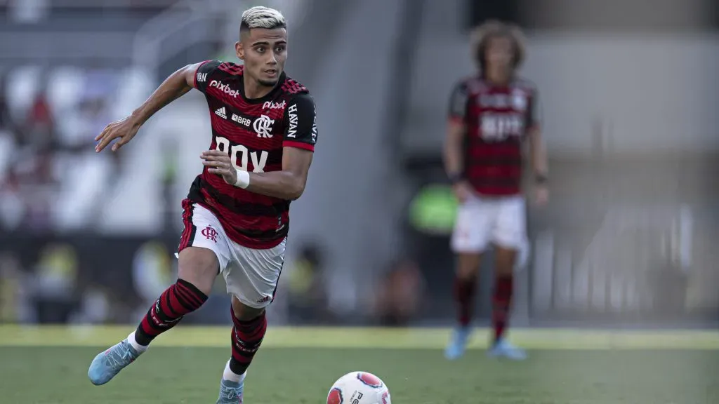 Flamengo e Marseille disputam Andreas Pereira