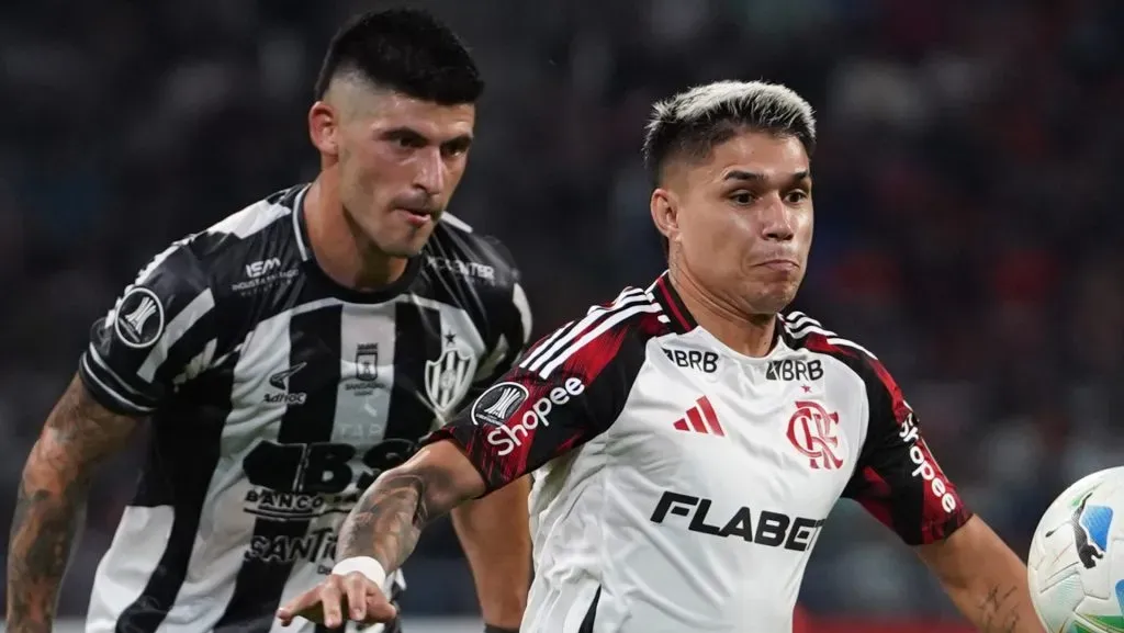 Flamengo recusa oferta por Luiz Araújo e mantém jogador no elenco