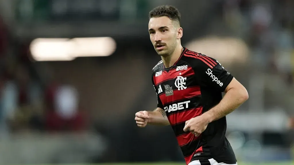 Léo Ortiz ou Gómez? Ana Thaís dá opinião antes de Palmeiras x Flamengo