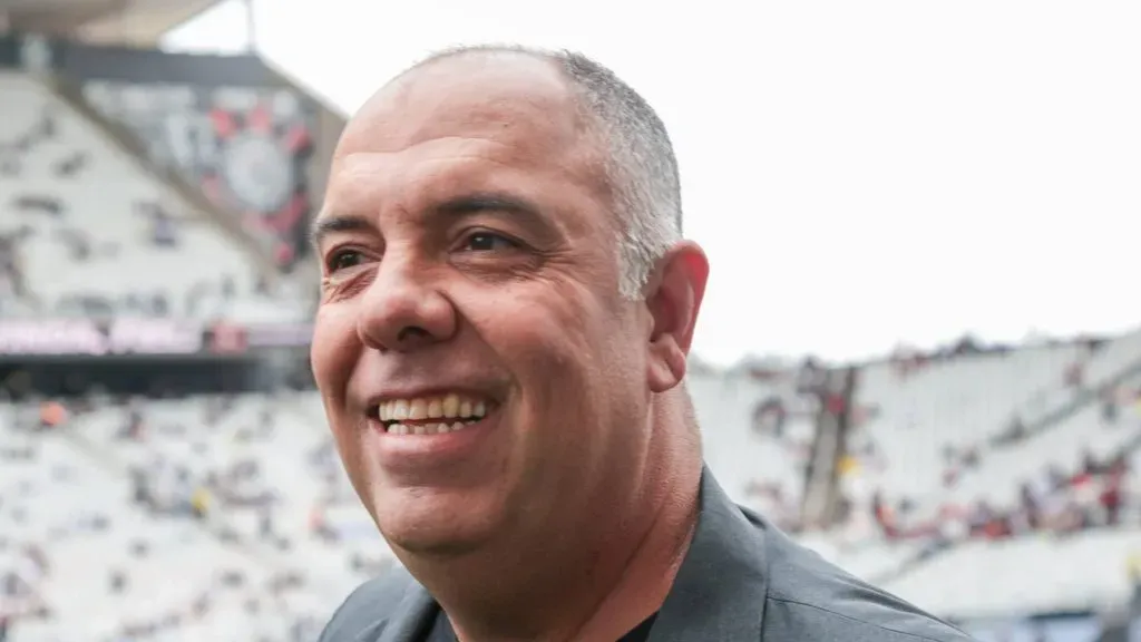 Marcos Braz vai a jogo do Cruzeiro e surpreende a torcida do Flamengo
