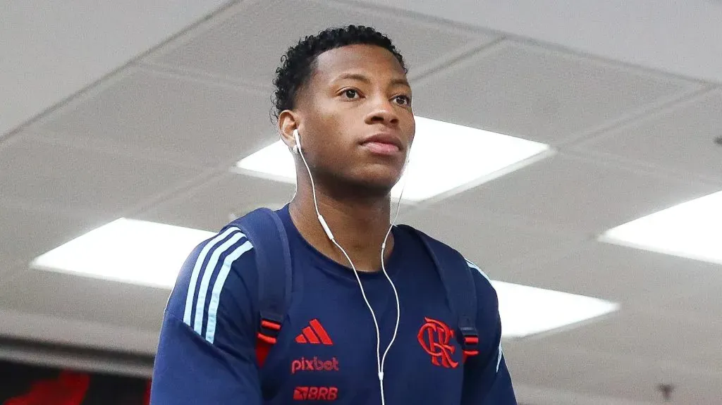 Plata ignora pedido do Flamengo e quer se apresentar a seleção do Equador