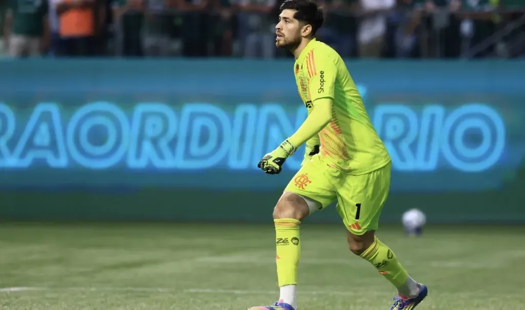Rossi alcança marca importante em defesas de pênalti pelo Flamengo