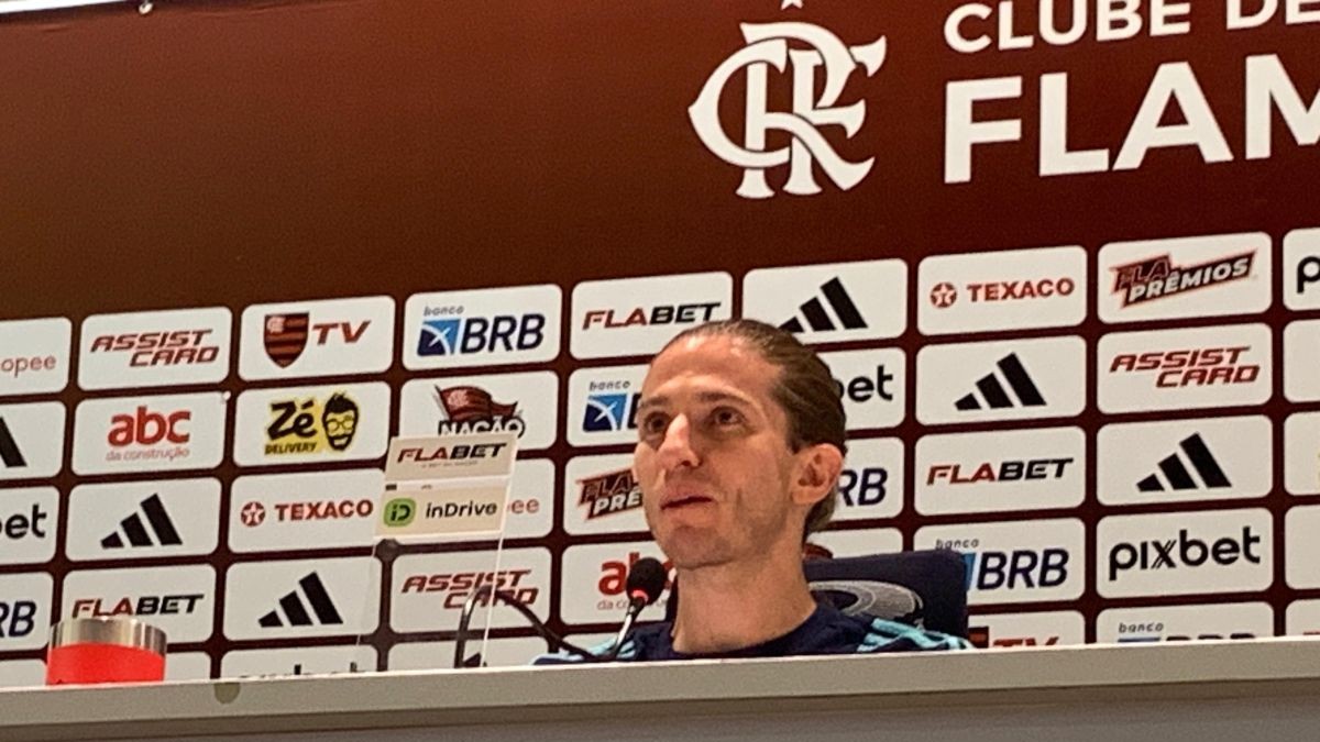 Filipe Luís exaltou Luiz Araújo após a goleada sobre o Botafogo da Paraíba