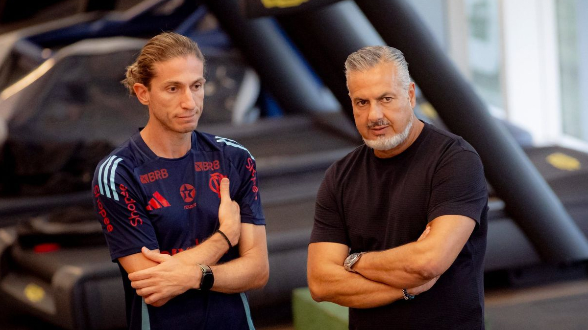 Filipe Luís não escondeu a irritação com o vazamento de escalações antes dos jogos do Flamengo