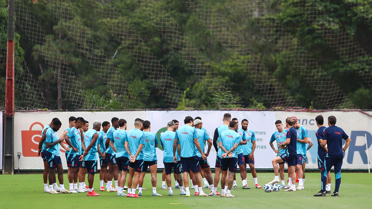 Flamengo realiza treino na manhã deste sábado (24), no CT Ninho do Urubu