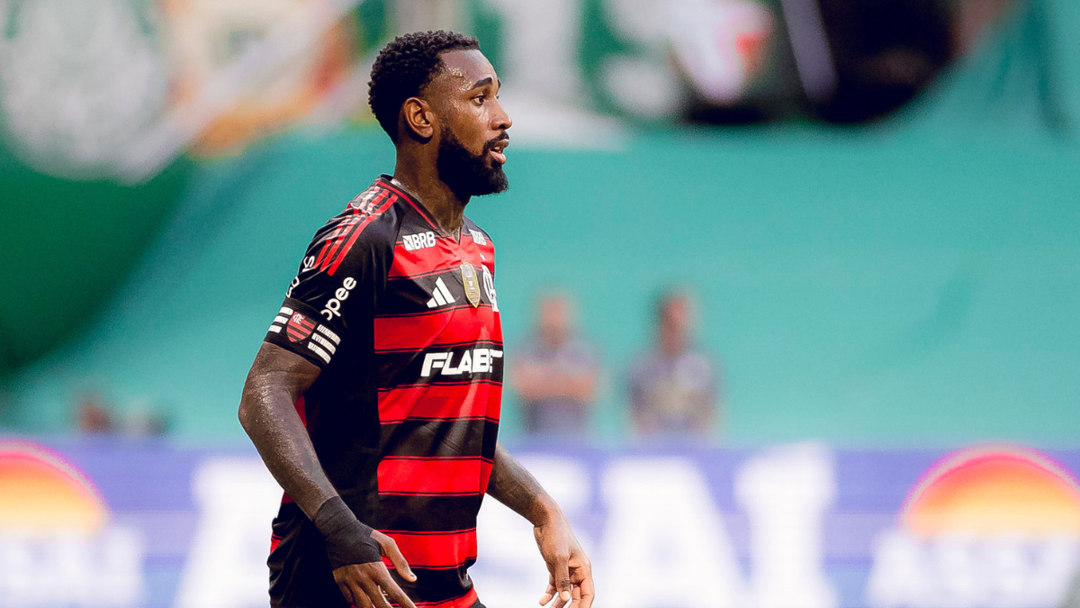 Gerson deixou jogo contra o Palmeiras com dores no joelho esquerdo