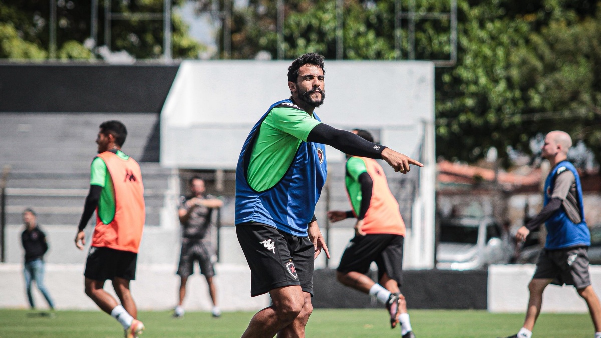 Flamengo x Botafogo-PB acontece às 21h30 (horário de Brasília) desta quarta-feira (21), no Maracanã