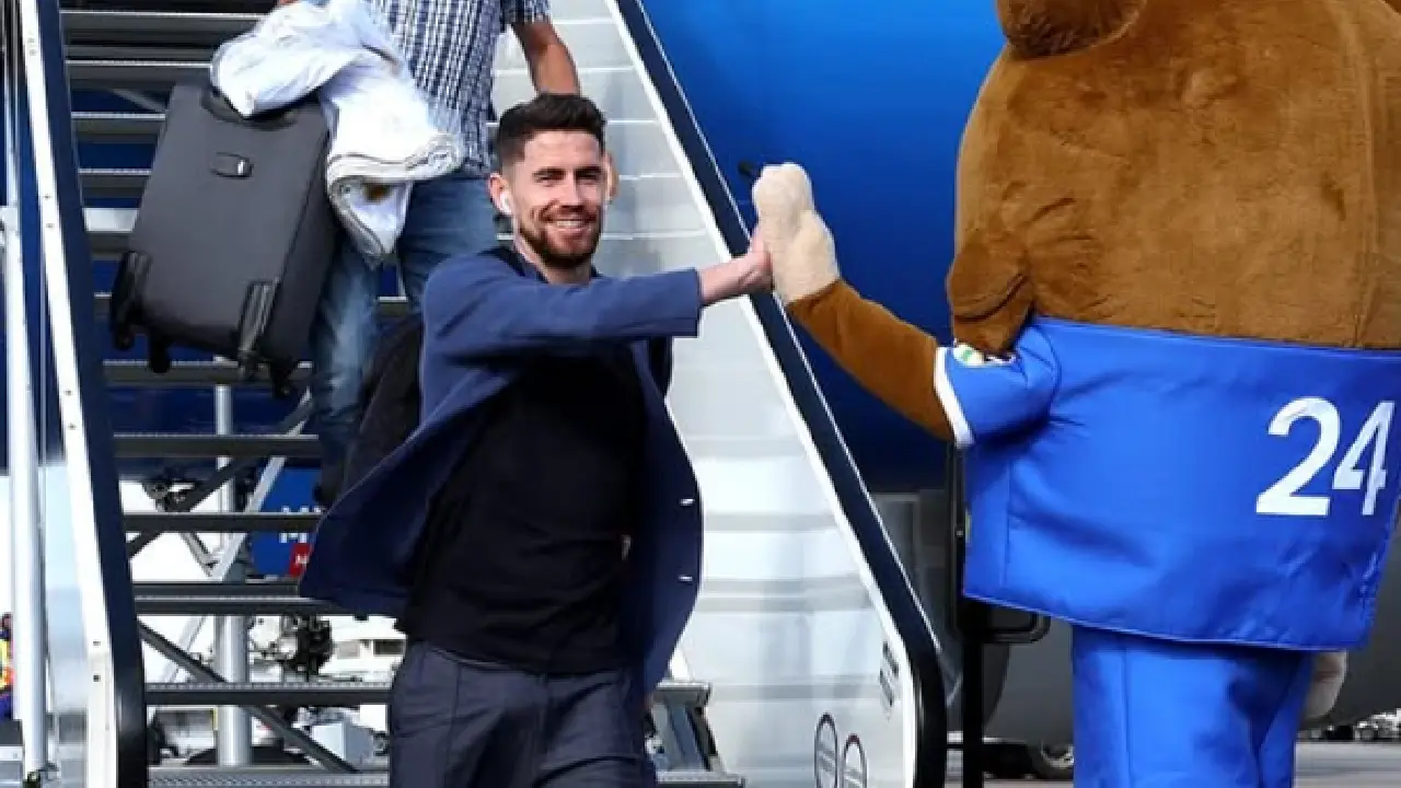 Jorginho disputará última partida com o Arsenal neste domingo (25)