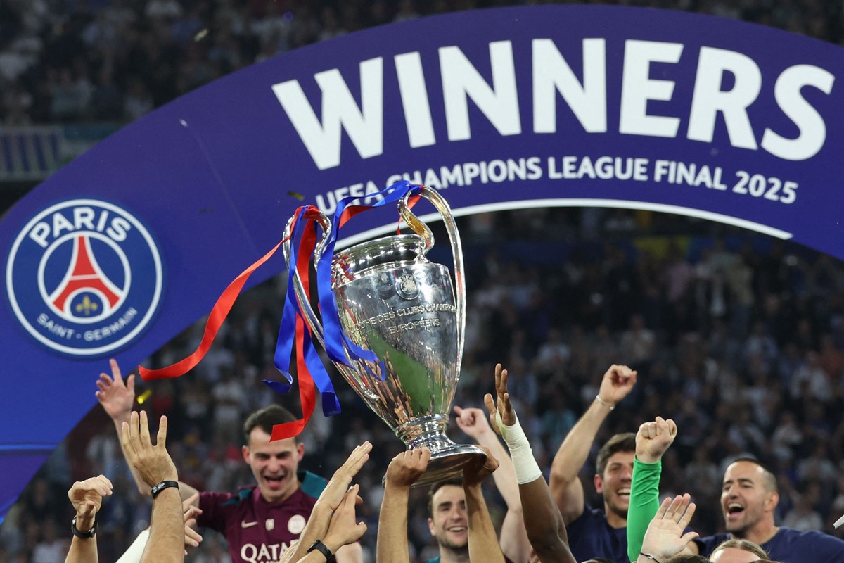 Campeão da Champions, PSG pode ser pesadelo para brasileiros no Mundial; veja possibilidadesO Paris Saint-Germain fez barba, cabelo e bigode no futebol europeu, com a conquista da tríplice coroa: Campeonato Francês, Copa da França e Liga dos Campeões….domingo, 01 de junho de 2025 às 03:05