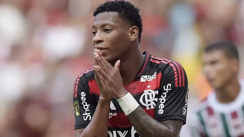 Imprensa do Equador critica FEF e apoia Flamengo em caso Plata