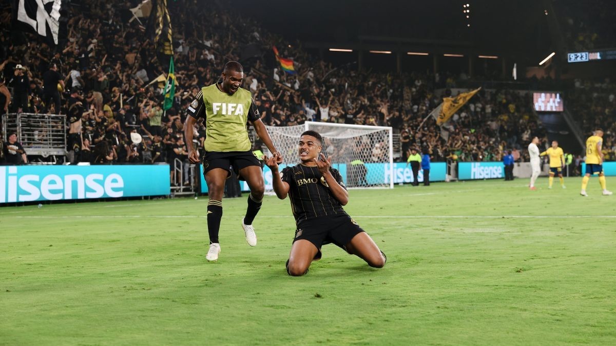 Jogo valendo vaga no grupo do Flamengo no Mundial aconteceu na noite deste sábado (31)