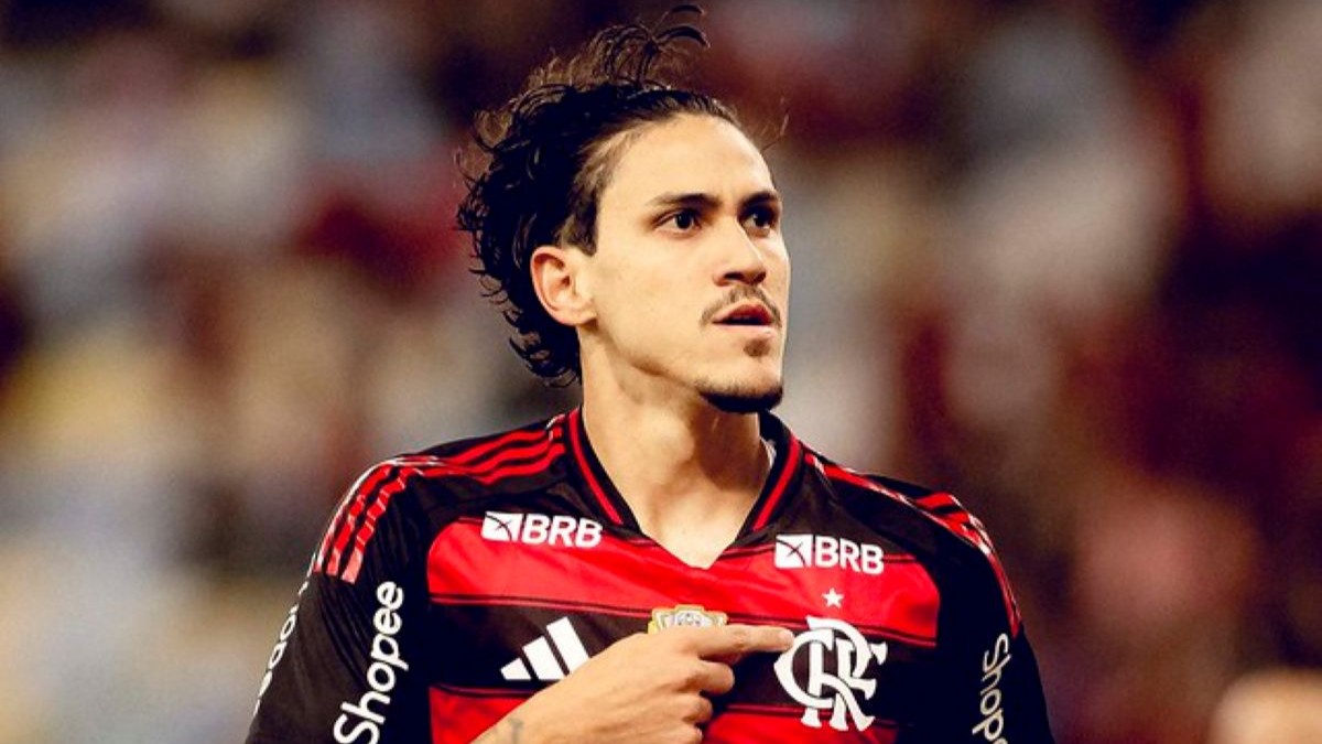 O técnico Filipe Luís esboçou a escalação do Flamengo no último treino antes de jogo contra o Fortaleza   